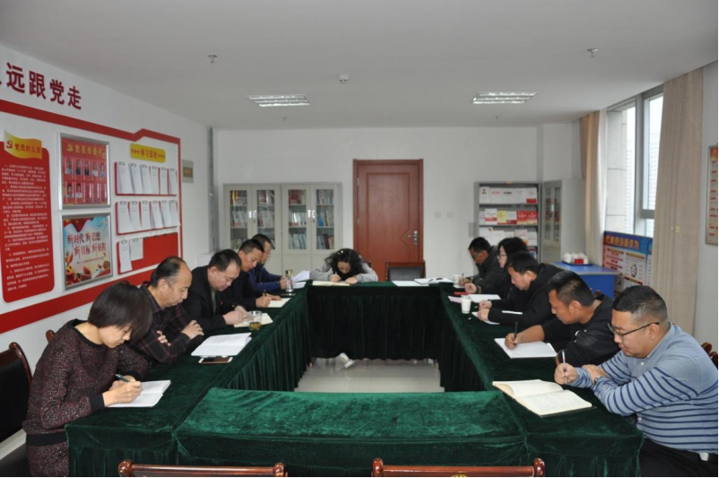 銘記&ldquo;生命線&rdquo;、分清&ldquo;是非線&rdquo; 修筑&ldquo;防腐線&rdquo;、不踩&ldquo;高壓線&rdquo;